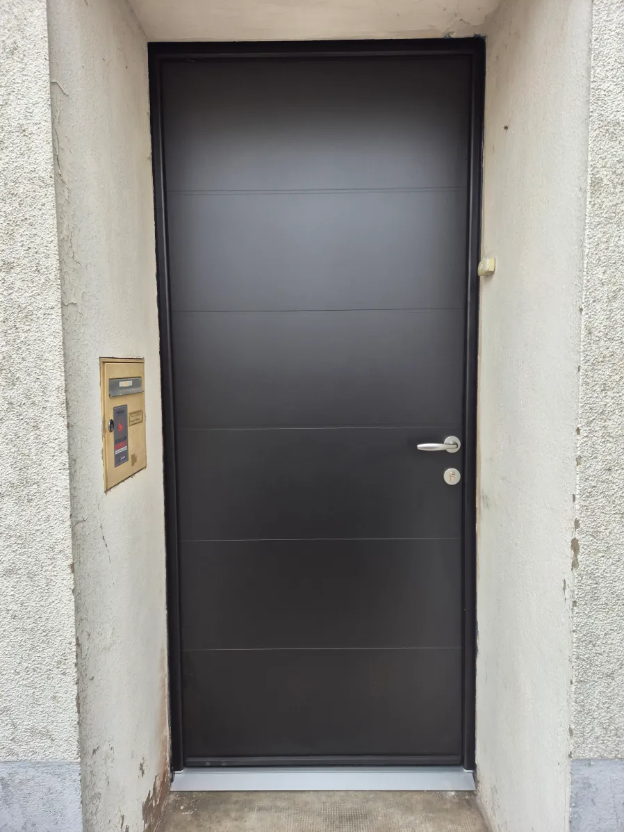 Dpm Decoration Peinture Menuiserie Renovation Interieure A Port Saint Pere MENUISERIE 1 1